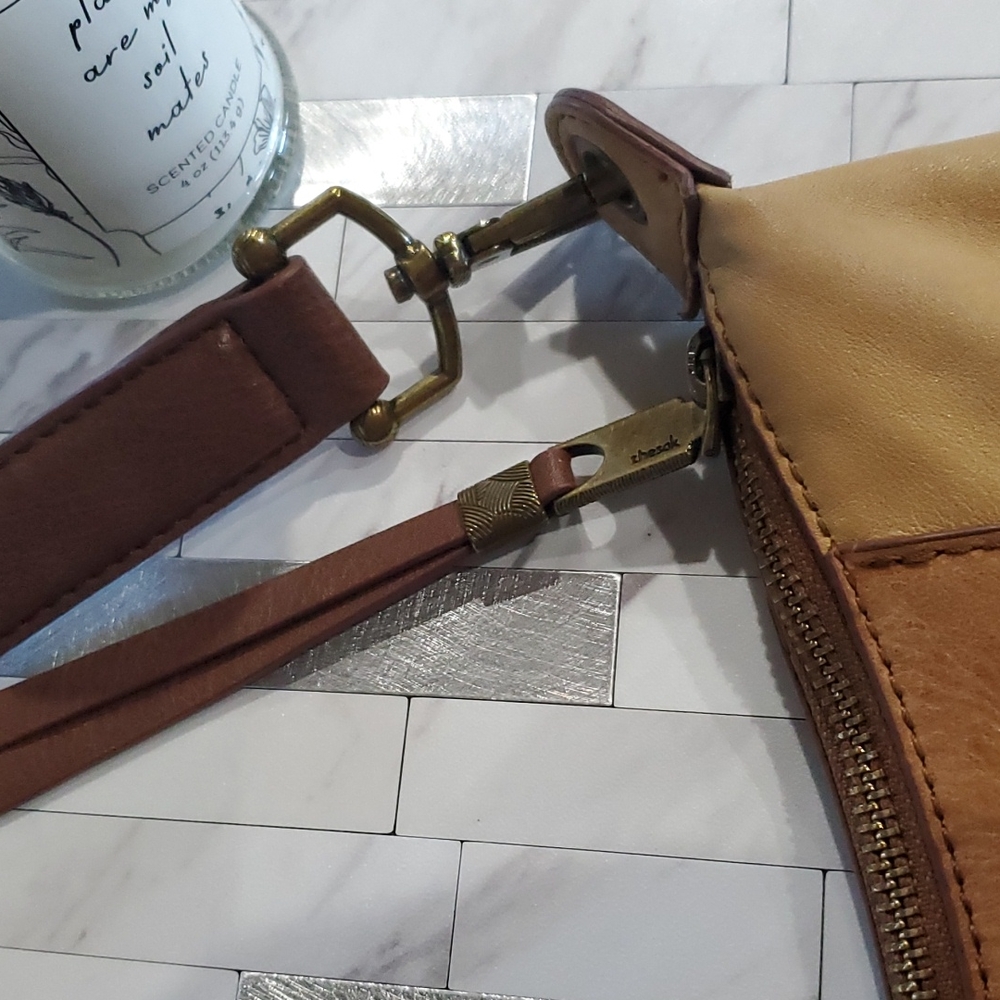 The Sak brown leather purse - Picture 4 of 16
